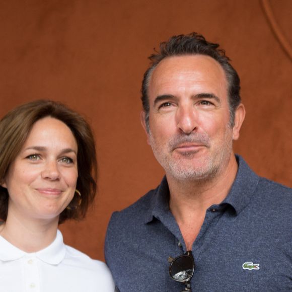 Nathalie Péchalat et Jean Dujardin assistent aux Internationaux de France 2023 à Roland Garros le 11 juin 2023 à Paris, France. Photo by Nasser Berzane/ABACAPRESS.COM