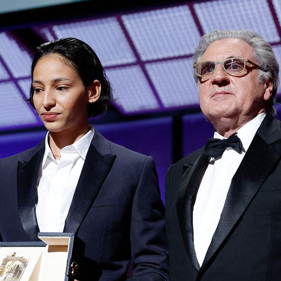 Nadia Melliti (prix d’interprétation féminine pour “La petite dernière”), Daniel Auteuil lors de la cérémonie de clôture de la 78ème édition du festival international du film de Cannes le 24 mai 2025.

© Moreau / Jacovides / Bestimage