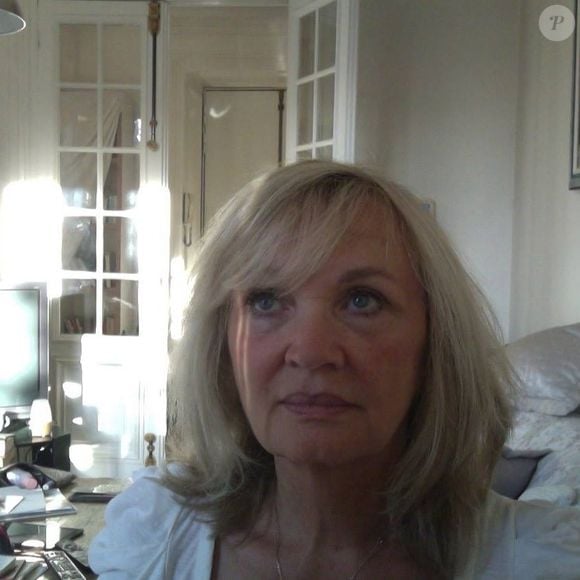 Roselyne, qui a été la femme de Michel Jonasz sur son compte Facebook.