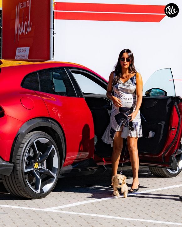 Pour l'occasion, Alexandra Leclerc, accompagnée par son chien Leo, un fidèle compagnon qui ne la quitte jamais.

Alexandra Leclerc, lors du Grand Prix d’Espagne de Formule 1 TAG Heuer 2026, à Madrid, Espagne, le 11 septembre 2026.  

Photo par Antoine LAPEYRE / Reveries Agency via ABACAPRESS.COM