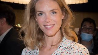 Vous ne rangez probablement pas votre réfrigérateur comme Julie Andrieu le recommande : "Sur les clayettes supérieures..."