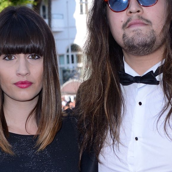 Fils de Serge Gainsbourg, il poursuit aujourd’hui son propre parcours musical.

Lulu Gainsbourg assistant à la cérémonie de clôture du 71e Festival de Cannes, France. © Aurore Marechal/Abacapress.com