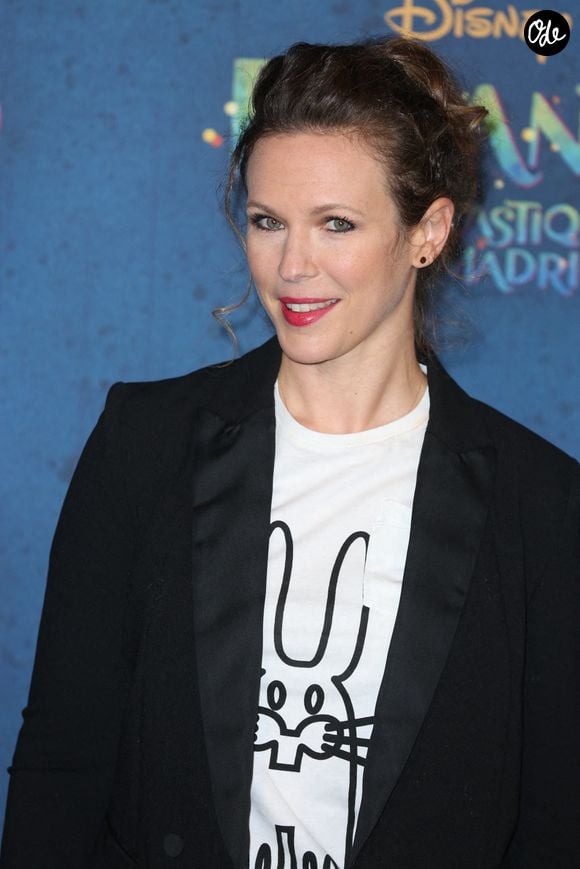 Lorie Pester assiste à la première du film « Encanto », qui s'est tenue au Grand Rex, à Paris, en France, le 19 novembre 2021. Photo de Jérôme Domine/ABACAPRESS.COM