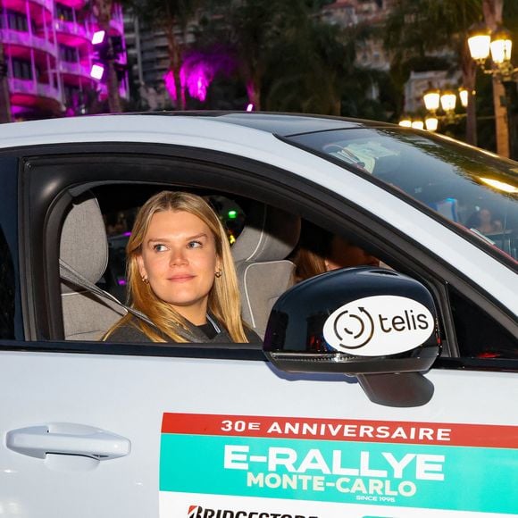 MCamille Gottlieb - Le prince Albert II de Monaco donne le départ du 9ème E-Rallye de Monte-Carlo, sur la place du Casino à Monaco, le 15 octobre 2025. © Claudia Albuquerque/Bestimage