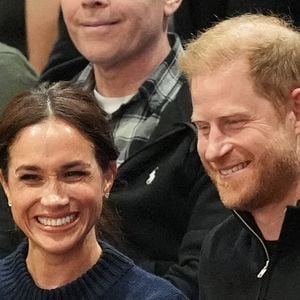 La duchesse de Sussex et le duc de Sussex assistent à la finale de basket-ball en fauteuil roulant entre les États-Unis et Israël au Vancouver Convention Centre (VCC) lors des Invictus Games 2025 à Vancouver, Canada, le dimanche 9 février 2025. Photo par Aaron Chown/PA Wire/ABACAPRESS.COM
