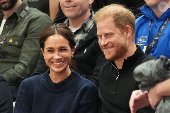 La duchesse de Sussex et le duc de Sussex assistent à la finale de basket-ball en fauteuil roulant entre les États-Unis et Israël au Vancouver Convention Centre (VCC) lors des Invictus Games 2025 à Vancouver, Canada, le dimanche 9 février 2025. Photo par Aaron Chown/PA Wire/ABACAPRESS.COM
