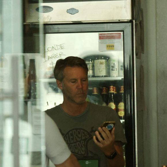 Il s'apprête à ouvrir une deuxième adresse, à Monaco cette fois-ci !
Exclusif - Le prince Emmanuel Philibert de Savoie est aux commandes, service et encaissement, dans son restaurant de pâtes fraiches "Prince of Venice" à Westwood. Le 1er juin 2022