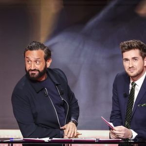 "L’équipe est incroyable, mon petit fauteuil est très confortable, bref, j’ai trop hâte que ça commence !"
Cyril Hanouna, Andrea Bruche, sur le plateau de TBT9 présenté par C.Hanouna, et diffusé en direct sur W9, Paris, France, le 12 février 2026. © Jack Tribeca / Bestimage