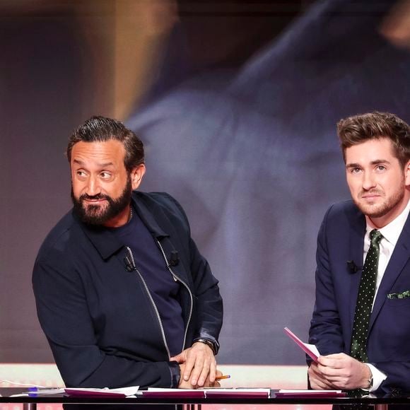 "L’équipe est incroyable, mon petit fauteuil est très confortable, bref, j’ai trop hâte que ça commence !"

Cyril Hanouna, Andrea Bruche, sur le plateau de TBT9 présenté par C.Hanouna, et diffusé en direct sur W9, Paris, France, le 12 février 2026. © Jack Tribeca / Bestimage