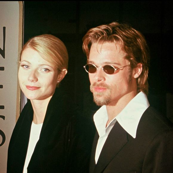 Brad Pitt et Gwyneth Paltrow à la cérémonie des Golden Globe Awards en 1996. (AGENCE / BESTIMAGE).