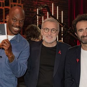 Jean-Pascal Zadi, Laurent Ruquier et Mathieu Madénian - Backstage de l'émission OEED (On Est En Direct) , présentée par Laurent Ruquier et diffusée en direct le 27/03/21 sur France2. © Jack Tribeca / Bestimage.