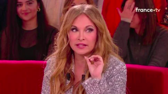 "Tu te jettes sur moi, je me défends" : Hélène Ségara a clairement perdu patience face à cette star de Notre-Dame de Paris