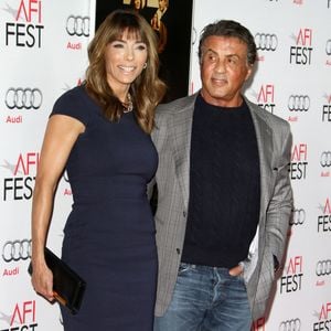 Dans un entretien accordé au Hollywood Reporter en 2022, il déclarait : « Plus je vieillis, plus j’essaie d’embrasser mon enfant intérieur. »

Sylvester Stallone et sa femme Jennifer Flavin à la première de "The 33" à Hollywood, le 10 novembre 2015