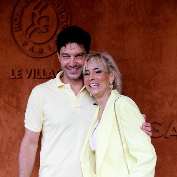 Elodie Gossuin et son mari Bertrand Lacherie au village lors des Internationaux de France de Tennis de Roland Garros 2022 à Paris, France, le 5 juin 2022.

© Dominique Jacovides/Bestimage