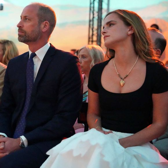 Le prince William était aux côtés d'Emma Watson et Benedict Cumberbatch

Le prince de Galles (le prince William) est assis aux côtés d'Emma Watson (à droite) et de l'acteur Benedict Cumberbatch (à gauche) alors qu'il assiste au forum d'affaires historique réunissant des dirigeants d'entreprises mondiales pour l'organisation United for Wildlife de la Royal Foundation à Frameless, dans le centre de Londres, marquant ainsi le début de la Semaine d'action pour le climat. © Kirsty Wigglesworth / PA Photos / Bestimage