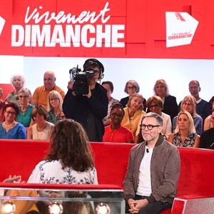 Exclusif - Michel Drucker, Leila Kaddour, Viktor Vincent et Guillaume de Tonquedec- Enregistrement de l'émission Vivement Dimanche au studio Rive gauche, presentée par M. Drucker à Paris le 9 septembre 2026, Diffusion sur France 3 le 13 septembre 2026
©Guillaume Gaffiot/Bestimage