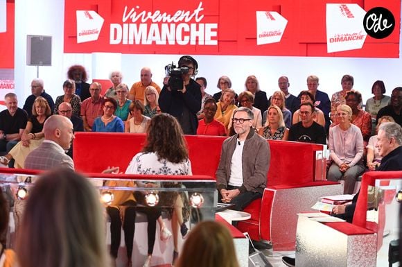 Exclusif - Michel Drucker, Leila Kaddour, Viktor Vincent et Guillaume de Tonquedec- Enregistrement de l'émission Vivement Dimanche au studio Rive gauche, presentée par M. Drucker à Paris le 9 septembre 2026, Diffusion sur France 3 le 13 septembre 2026
©Guillaume Gaffiot/Bestimage