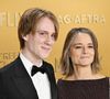 Jodie Foster est mère de deux garçons, Charlie et Kit.

Jodie Foster et son fils Charlie au photocall de la 31ème édition des SAG Awards (Screen Actors Guild Awards) au Shrine Auditorium à Los Angeles. Broadimage / Bestimage