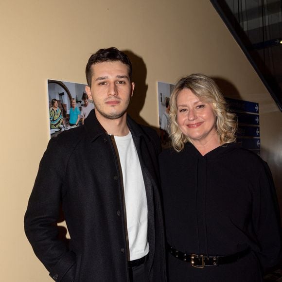Exclusif - Luana Belmondo et son fils et Giacomo - Avant-première du documentaire "Belmondo, l'Italie en héritage" à la Maison de l'Italie à Paris. Le 18 mars 2024
© Sam Delpech / Bestimage