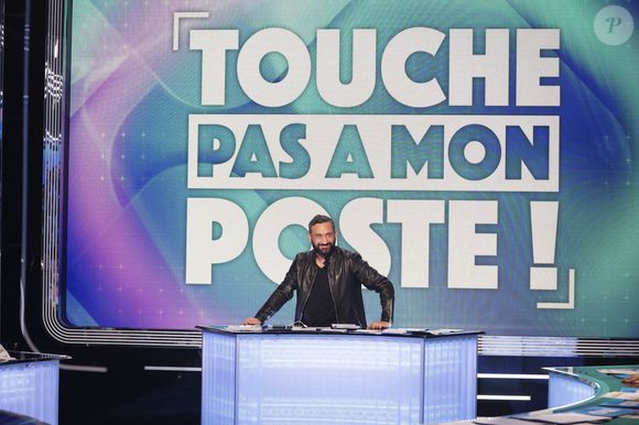 Exclusif - Cyril Hanouna, sur le plateau de l’émission « TPMP » présentée par C.Hanouna et diffusée en direct sur C8, Paris, France, le 24 fevrier 2025. © Jack Tribeca / Bestimage