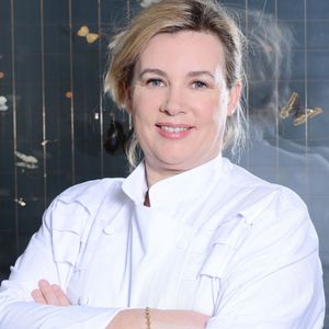 La grande chef Hélène Darroze dans les cuisines de son restaurant à Paris, France, le 18 février 2015. Photo Pascal Baril/Abaca