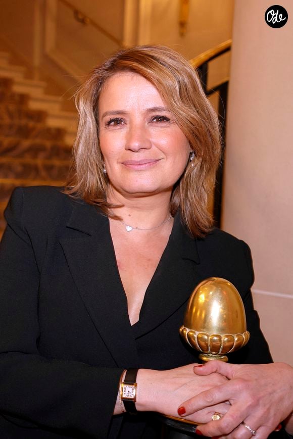 Depuis quatre ans, leur histoire perdure loin des médias.

Pascale de La Tour du Pin - Soirée de gala pour la Fondation de la Recherche en Physiologie, "Les Stéthos d'Or" au Four Seasons Hôtel George V à Paris le 24 mars 2025. © Cédric Perrin/Bestimage