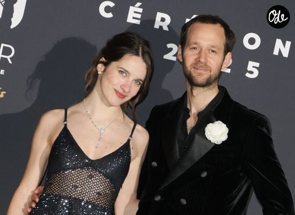 Rebecca Marder et Benjamin Lavernhe au photocall du dîner de la 50ème édition de la cérémonie des César au Fouquet's à Paris, France, le 28 février 2025. © Coadic Guirec/Bestimage