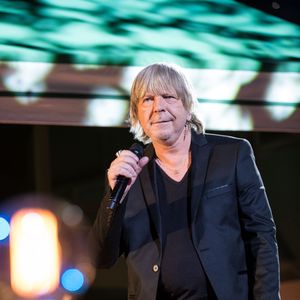 Exclusif - Le chanteur Renaud (Renaud Séchan) - Tournage de l'émission "Merci Renaud" dans les studios de la Plaine Saint-Denis le 15 novembre 2016, qui sera diffusée le samedi 17 décembre 2016 en prime time sur France 2. © Cyril Moreau / Bestimage