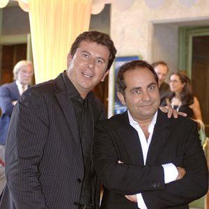 Pascal Bataille et Laurent Fontaine arrivent à la conférence de presse annuelle de TF1 qui se tient au Théâtre des Champs-Elysées à Paris, France, le 5 septembre 2006. Photo by Giancarlo Gorassini/ABACAPRESS.COM