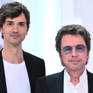 David est le fils de Jean-Michel Jarre et de Charlotte Rampling

Exclusif - Jean-Michel Jarre et son fils David Jarre lors de l'enregistrement de l'émission "Vivement dimanche" au studio Gabriel, présentée par M.Drucker et diffusée sur France 3. © Guillaume Gaffiot / Bestimage