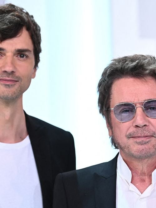 Jean-Michel Jarre : Son fils David, né de son mariage avec Charlotte Rampling, a eu une carrière musicale avec une autre "fille de"