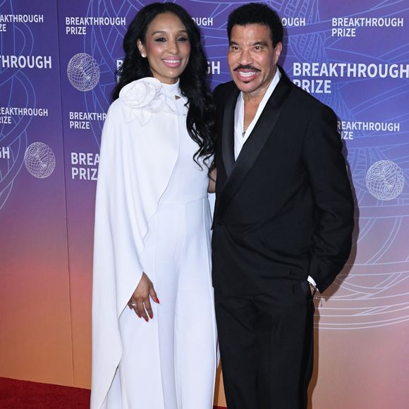 Lionel Richie et sa compagne Lisa Parigi lors de la 12éme cérémonie de remise des prix Breakthrough à Los Angeles le 18 février 2026.

Broadimage / Bestimage