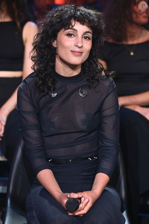 Barbara Pravi à l'enregistrement de l'émission "Le Grand Echiquier : Spéciale Dalida" à l'Opéra royal de Versailles, présentée par C.Chazal et A.Manoukian, et diffusée sur France 2, le 18 mars 2025. © Guillaume Gaffiot/Bestimage