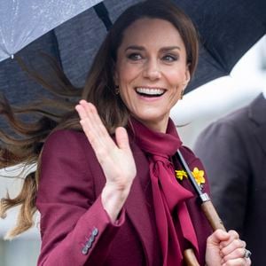 Kate Middleton et le prince William se sont rendus dans le comté de Powys au Pays de Galles.

Le Prince William, le Prince de Galles, et Catherine, la Princesse de Galles, visitent Powys, à l'occasion de la fête de la Saint Davids. Photo par GOFF  / BESTIMAGE