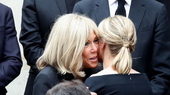 Nouvelle perte pour la première dame de France, seulement deux semaines après le départ de sa soeur