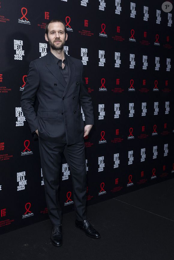 Benjamin Lavernhe au photocall du 22ème dîner de la mode pour le Sidaction à Paris le 30 janvier 2025.
© Olivier Borde / Bestimage