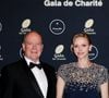 Le prince Albert II et la princesse Charlene de Monaco ont assisté au gala de charité de Provale Solidarité au Four Seasons George V à Paris. 

Le prince Albert II de Monaco, La princesse Charlène de Monaco lors de la soirée de gala Provale Solidarité à l'hôtel Four Seasons Hôtel, George V à Paris. © Dominique Jacovides / Bestimage