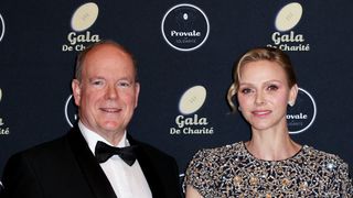 Charlene et Albert de Monaco à Paris : soirée au Four Seasons George V, le couple princier a fait preuve d'une grande générosité