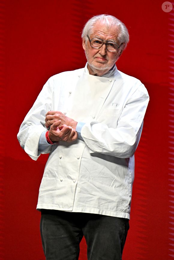 Le chef Pierre Gagnaire a reçu le prix de "Chef Mentor" - Cérémonie des remises des Etoiles Michelin 2026 au Grimaldi Forum à Monaco le 16 mars 2026. 1 étoile, 7 nouveaux 2 étoiles et 1 nouveau 3 étoiles pour l'édition 2026 © Bruno Bebert/Bestimage