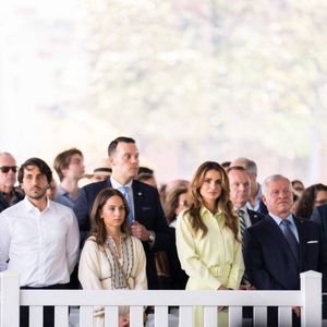 La princesse Lalla Salma de Jordanie reçoit son diplome de l'Université de Caroline du Sud (USC), sous le regard ému de ses parents le roi Abdallah II de Jordanie et la reine Rania de Jordanie. Los Angeles, le 12 mai 2023. Dana Press / Bestimage