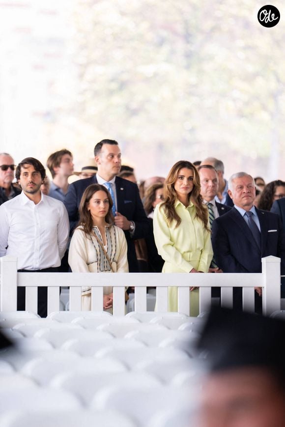La princesse Lalla Salma de Jordanie reçoit son diplome de l'Université de Caroline du Sud (USC), sous le regard ému de ses parents le roi Abdallah II de Jordanie et la reine Rania de Jordanie. Los Angeles, le 12 mai 2023. Dana Press / Bestimage