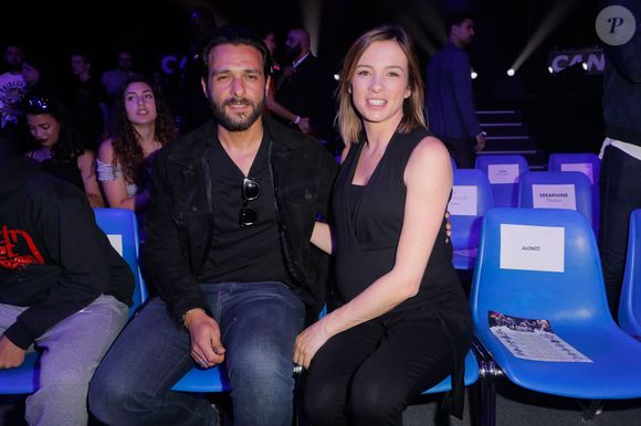 Très discrets, ils évitent d’exposer leur relation depuis une médiatisation qu’ils ont mal vécue.

Maxim Nucci (Yodelice) et sa compagne enceinte Isabelle Ithurburu - Maxim Nucci (Yodelice) et sa compagne enceinte Isabelle Ithurburu assistent au match de boxe de Tony Yoka au palais des sports de Paris, le 23 juin 2018 © Veeren-CVS/Bestimage