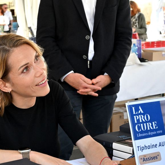 Tiphaine Auzière (pour son livre "Assises"), avocate écrivain et fille de Brigitte Macron, durant la 28ème édition du Festival du Livre de Nice au Jardin Albert 1er© Bruno Bebert / Bestimage