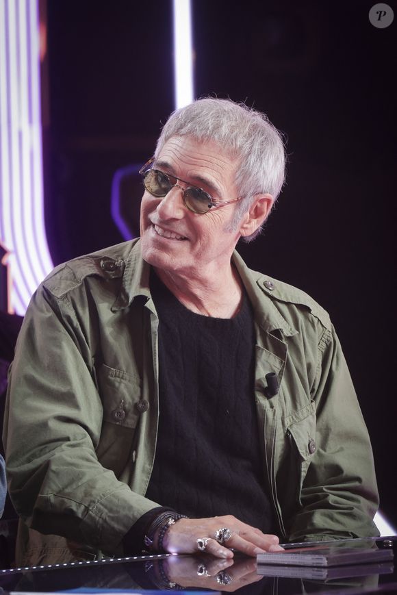 Gérard Lanvin sur le plateau de l'émission TPMP (Touche pas à mon poste) diffusée en direct sur C8 le 30 octobre 2023.

© Jack Tribeca / Bestimage