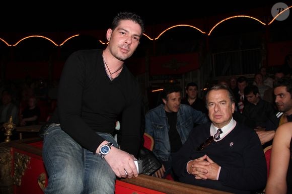 Paul-Loup Sulitzer et Alexandre Anthony - Soiree "Les Nouveaux Talents du Rire" au cirque Diana Moreno a Paris, le 25 avril 2013. BALDINI / BESTIMAGE