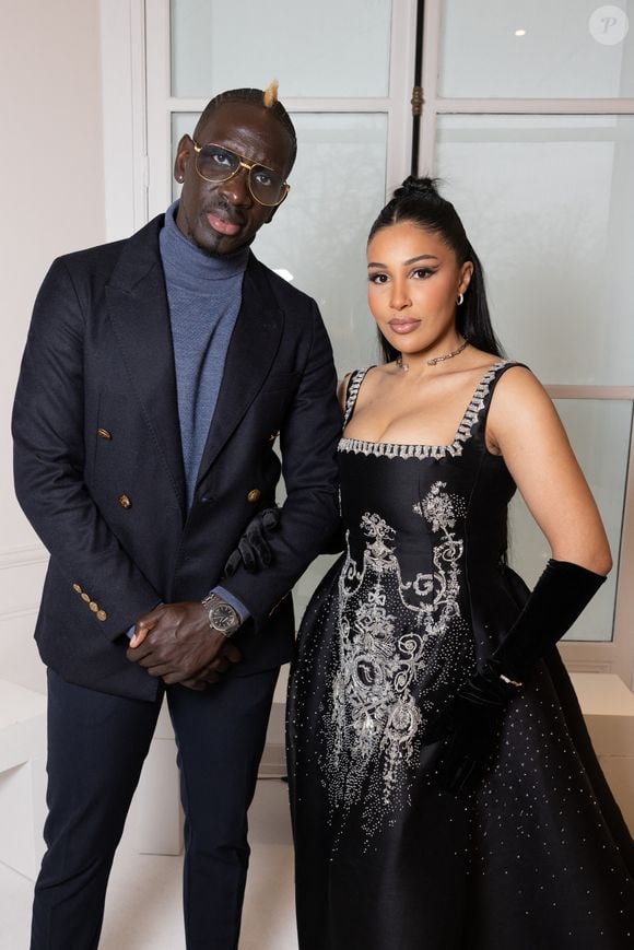 Majda et Mamadou Sakho au front row du défilé Alexis Mabille Haute Couture Printemps/Été 2024 dans le cadre de la Fashion Week de Paris (PFW), chez Christie's Avenue Matignon, à Paris, France, le 23 janvier 2024. © Jeremy Melloul/Bestimage