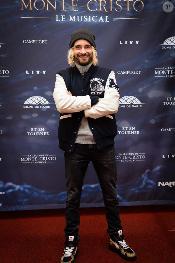 Exclusif - Florian Hessique au photocall du showcase de présentation de la comédie musicale La Légende du Comte de Monte Cristo à Salle Gaveau à Paris, France, le 25 septembre 2025. © Julien Sarkissian/Bestimage