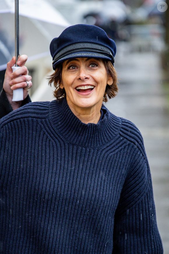 Inès de La Fressange - Sorties du premier défilé Chanel "Collection Haute Couture Printemps/Eté 2026" lors de la Fashion Week de Paris (PFW) au Grand Palais, à Paris, France, le 27 janvier 2026. © Florian Lavielle/Bestimage