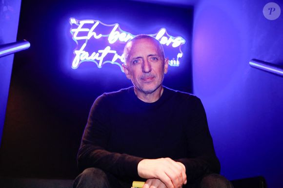 Autre anecdote, face au prince de Monaco alors que Régine a tenté une révérence… pas très académique.

Exclusif - Gad Elmaleh -  Le célèbre humoriste Gad Elmaleh a inauguré lundi 3 février 2025 Le Vig’s, un tout nouveau Comedy Club situé sur le Vieux-Port de Marseille.

© Franz Chavaroche / Bestimage