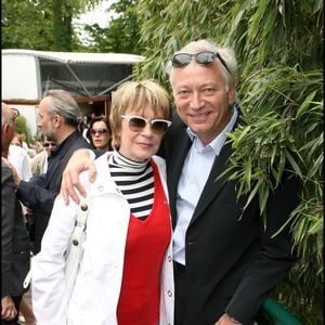 Les tourtereaux se sont finalement séparés en 2012, la faute aux infidélités répétées de Laurent Boyer. "Il s'est fait attraper la main dans le sac...", regrettait la chanteuse dans une interview pour le magazine spécialisé dans la musique Platine en 2013.

Exclusif - Alice Dona et Laurent Boyer en 2010

RINDOFF-MOREAU / BESTIMAGE